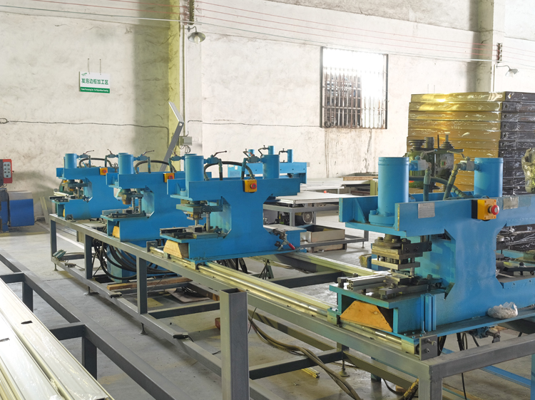 太陽能廠家-車間區域一角