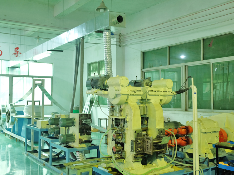 太阳能厂家-车间