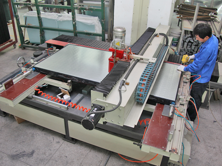 太阳能厂家-组装线