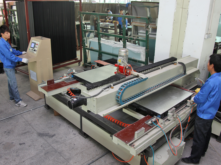 太阳能厂家-组装线