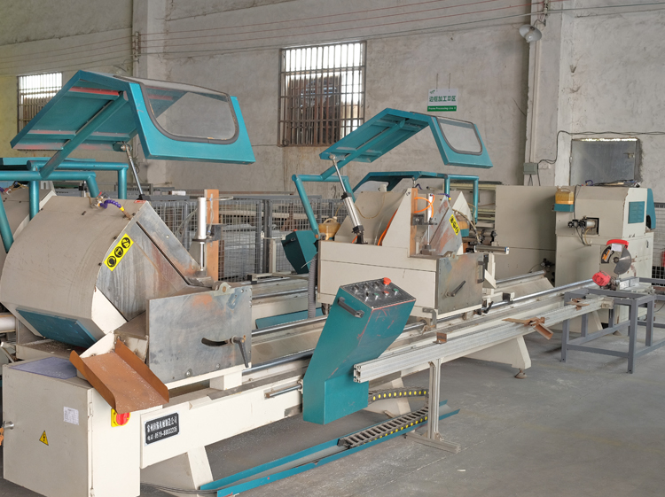 太阳能厂家-机械设备