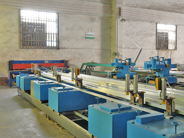 太阳能厂家-加工区域