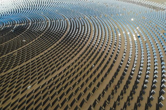 【央媒看敦煌】戈壁滩上“种太阳”——中国探索太阳能光热利用新技术